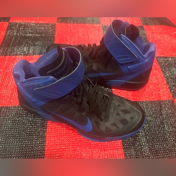 Nike Air Max Fly By 429545 041
Basketball size 11.5
In excellent condition - Picture 4 of 8